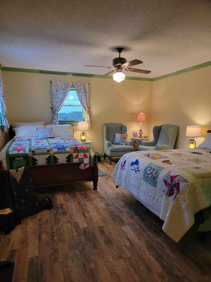 Moonlight Manor Bed & Breakfast Floyd Esterno foto