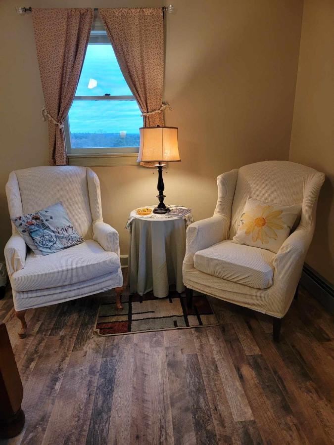 Moonlight Manor Bed & Breakfast Floyd Esterno foto