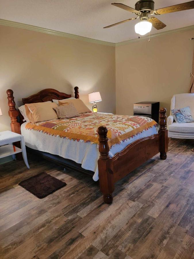 Moonlight Manor Bed & Breakfast Floyd Esterno foto