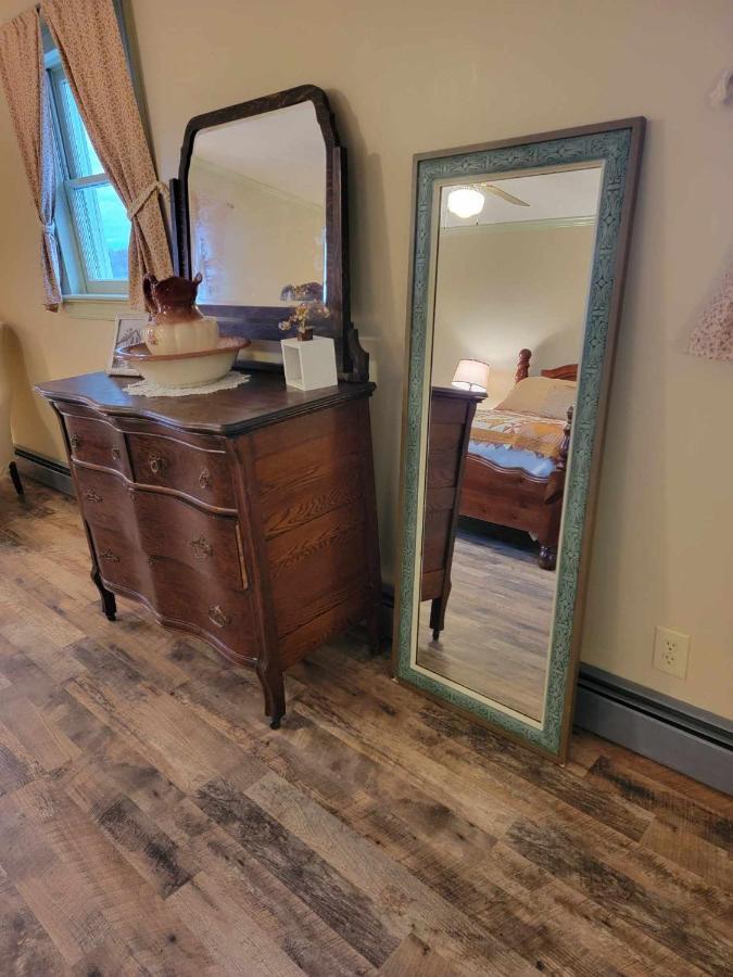 Moonlight Manor Bed & Breakfast Floyd Esterno foto