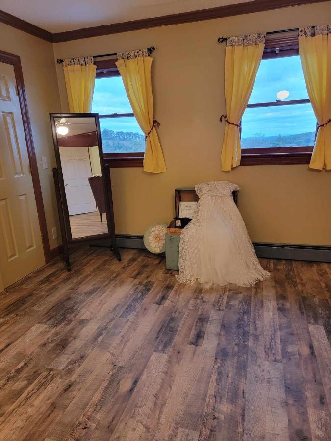 Moonlight Manor Bed & Breakfast Floyd Esterno foto