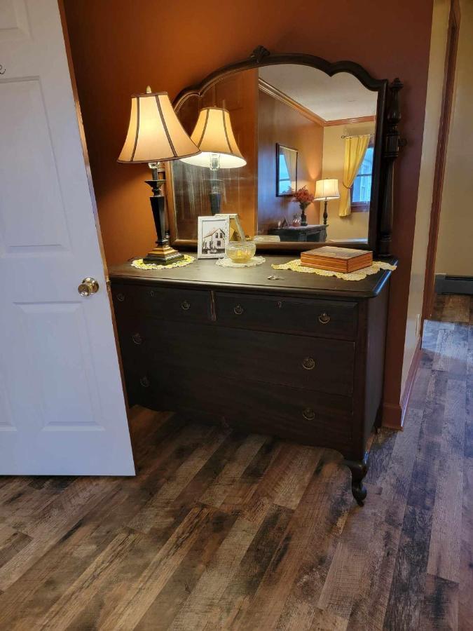 Moonlight Manor Bed & Breakfast Floyd Esterno foto