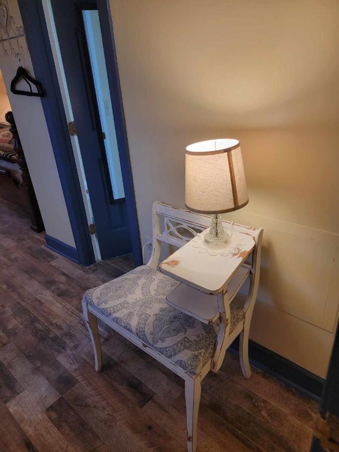 Moonlight Manor Bed & Breakfast Floyd Esterno foto