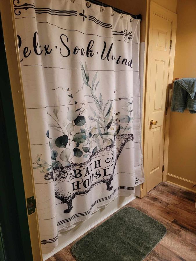Moonlight Manor Bed & Breakfast Floyd Esterno foto